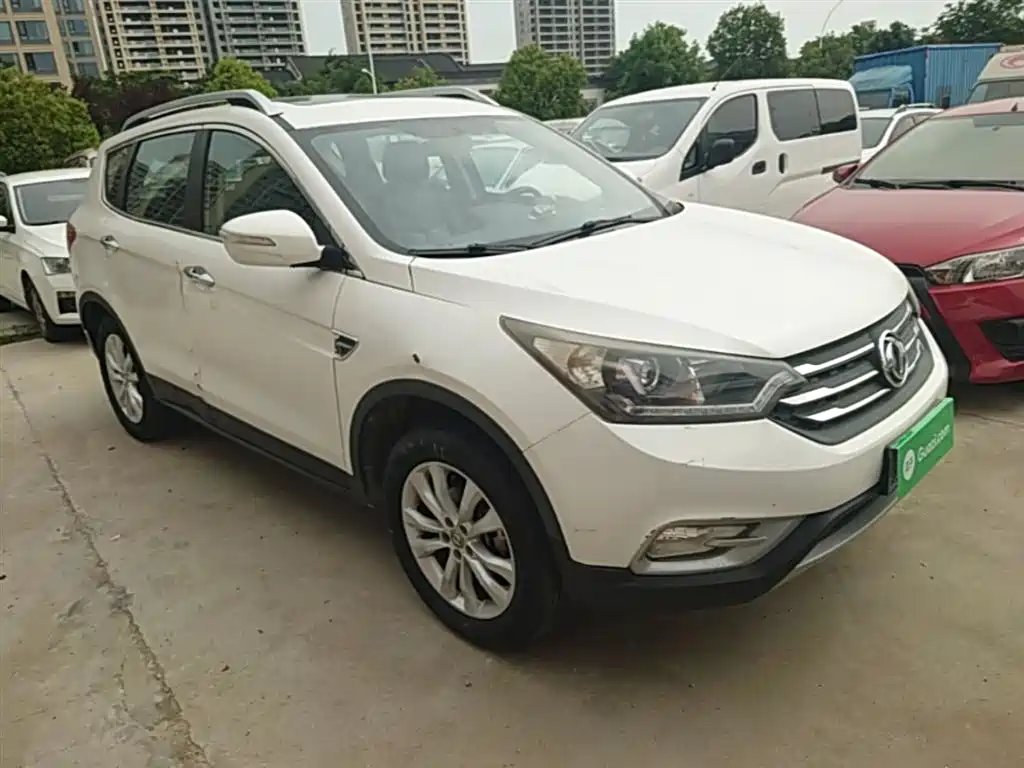 Dongfeng Fengshen AX7 2.0 L Manual Smart Ease