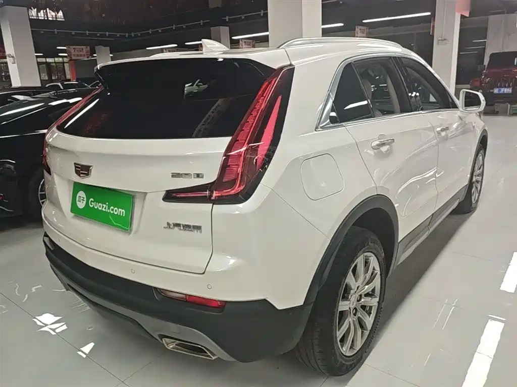 Cadillac XT4 28 T 2 WD Luxury