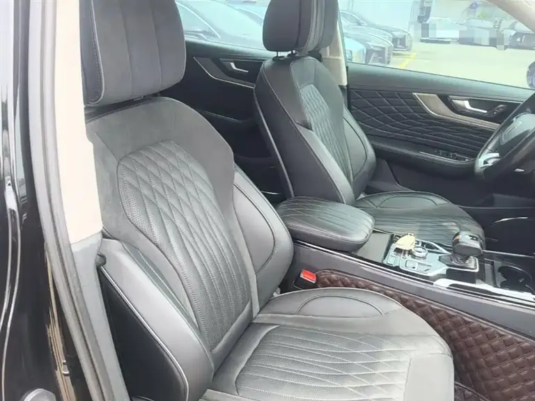 Hongqi HS5 Facelift 2.0 T Connected Flagship Enjoyment