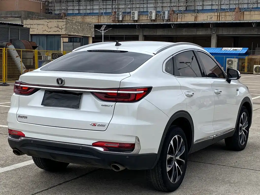 Changan CS85 Coupe 1.5 T DCT CN-VI
