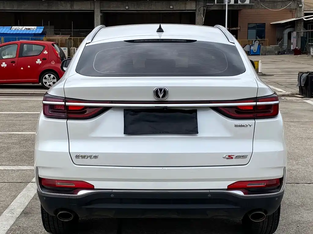 Changan CS85 Coupe 1.5 T DCT CN-VI