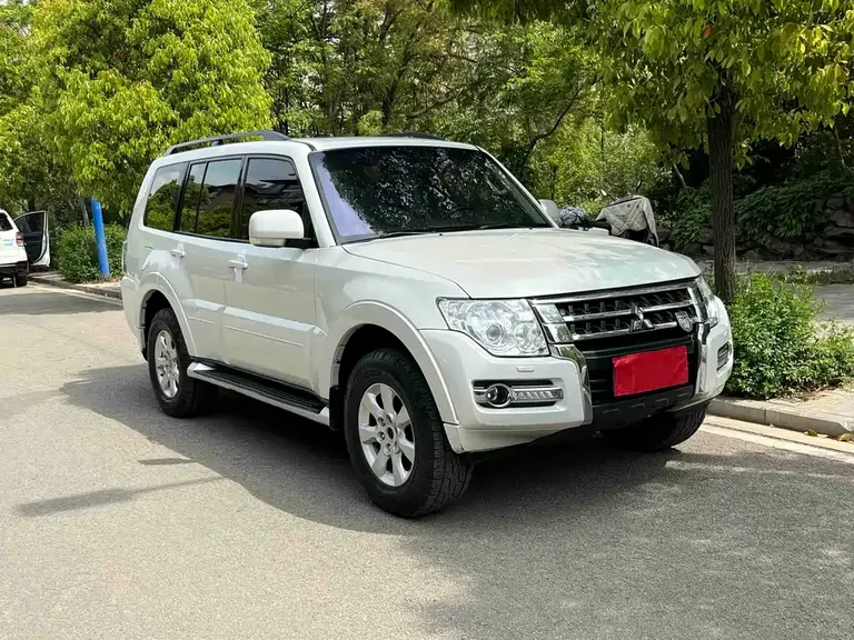 Mitsubishi Pajero (Import) 3.0 L Auto Standard