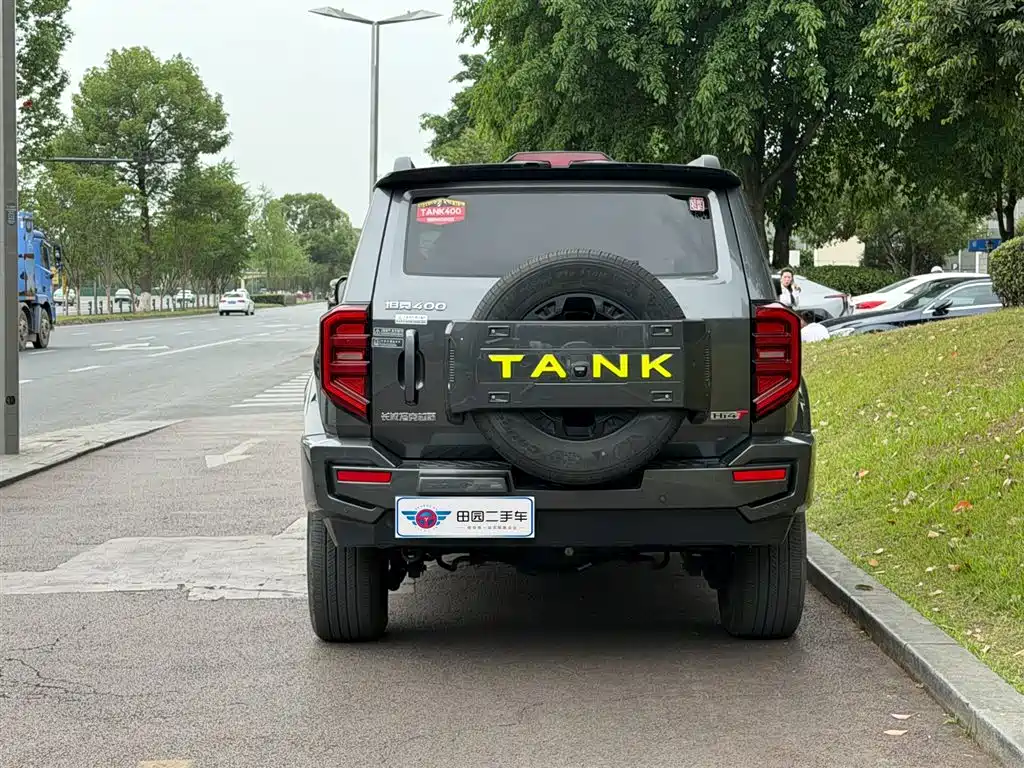 Tank 400 NEV Hi4-T Super Power