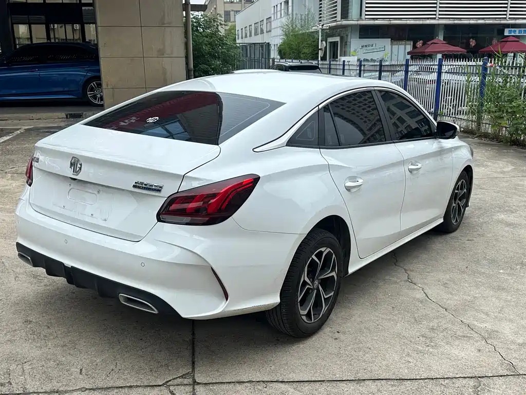 MG5 300 TGI DCT Youth Luxury Trend