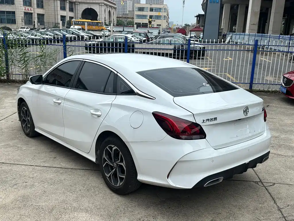 MG5 300 TGI DCT Youth Luxury Trend