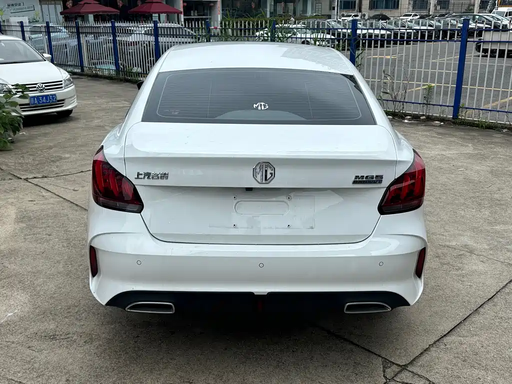 MG5 300 TGI DCT Youth Luxury Trend