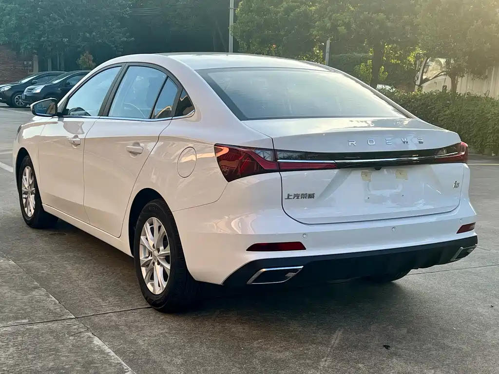 Roewe i5 1.5 L CVT Luxury