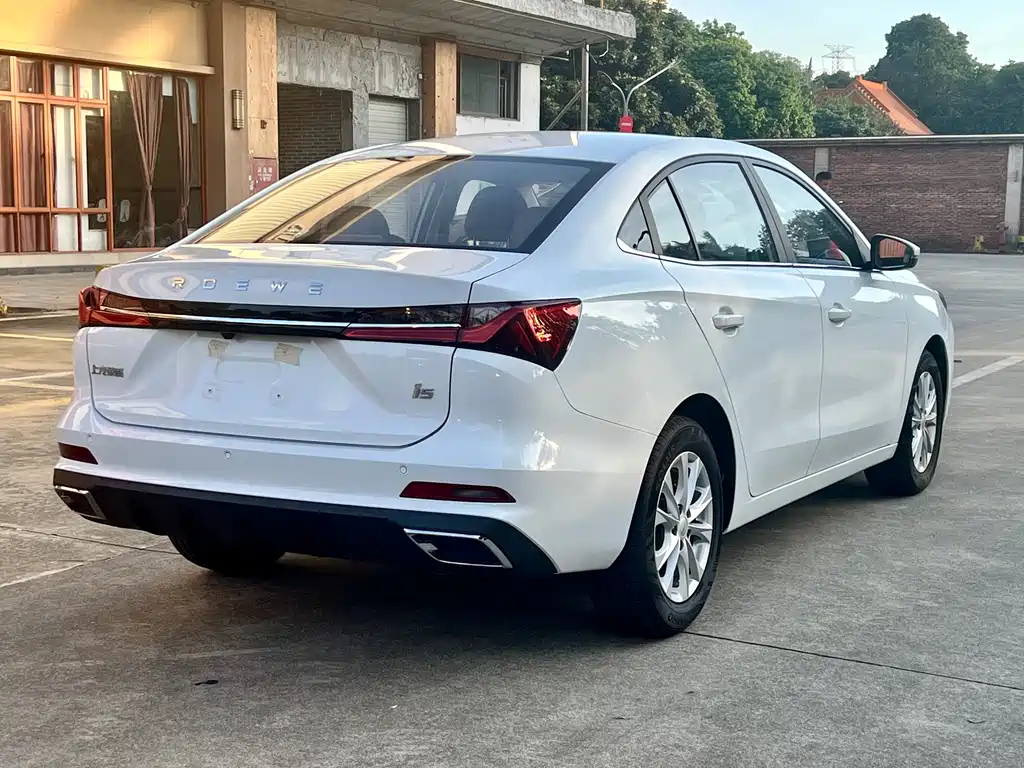 Roewe i5 1.5 L CVT Luxury