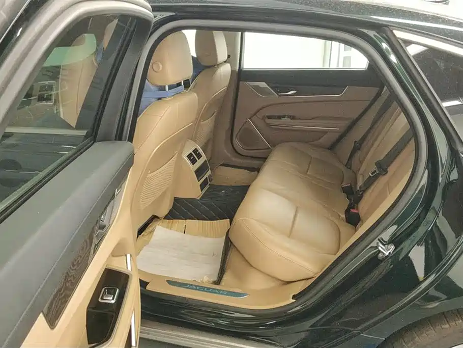 Jaguar XFL 2.0 T P250 2 WD Premium Luxury