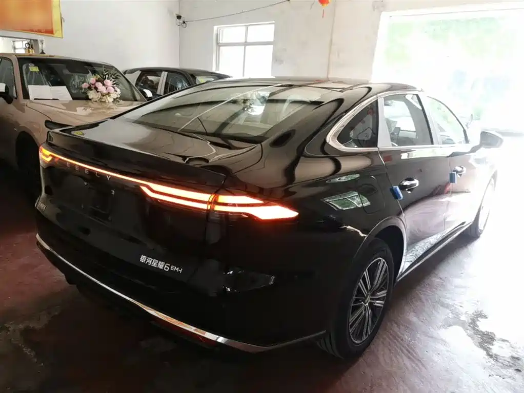 Galaxy Xingyao 6 125 km Explorer +