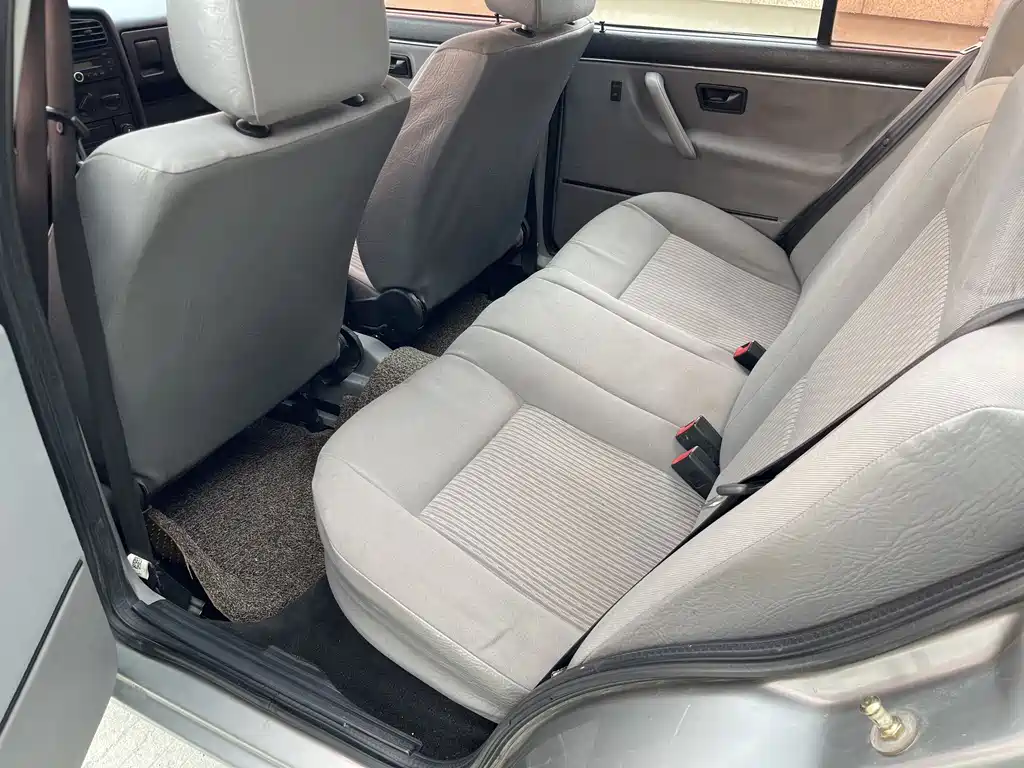 Jetta 1.6 L Partner