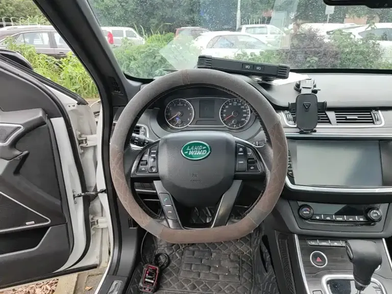 Landwind X7 2.0 T Panoramic Distinguished