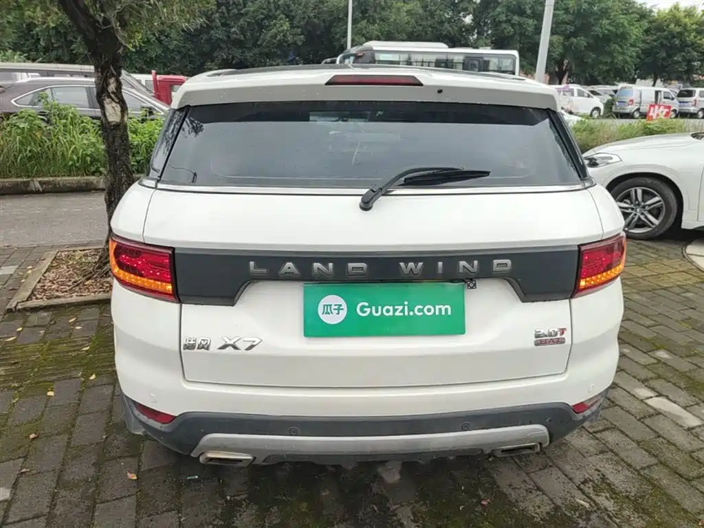 Landwind X7 2.0 T Panoramic Distinguished