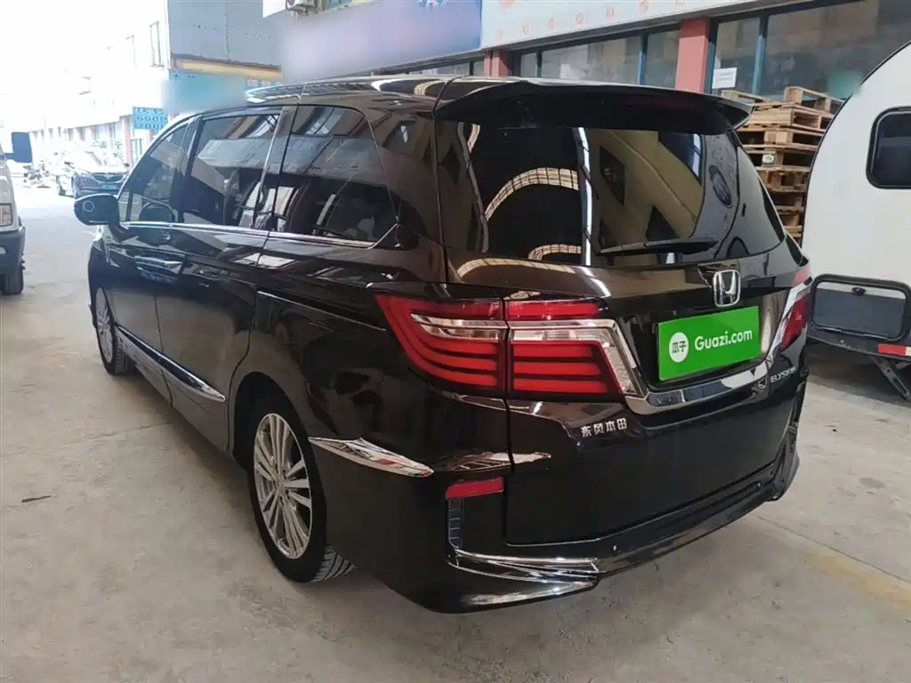 Elysion 2.4 L Style
