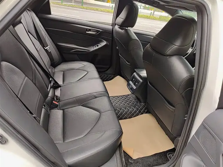 Toyota Avalon 2.0 L Select