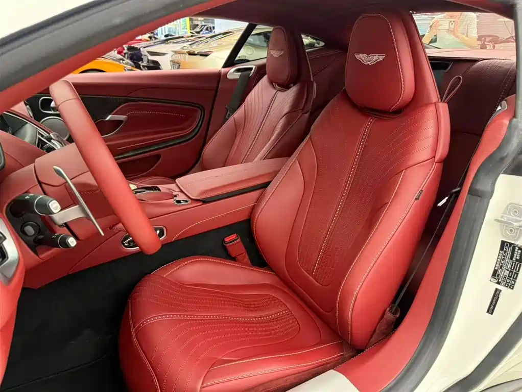 Aston Martin DB11 4.0 T V8 Coupe