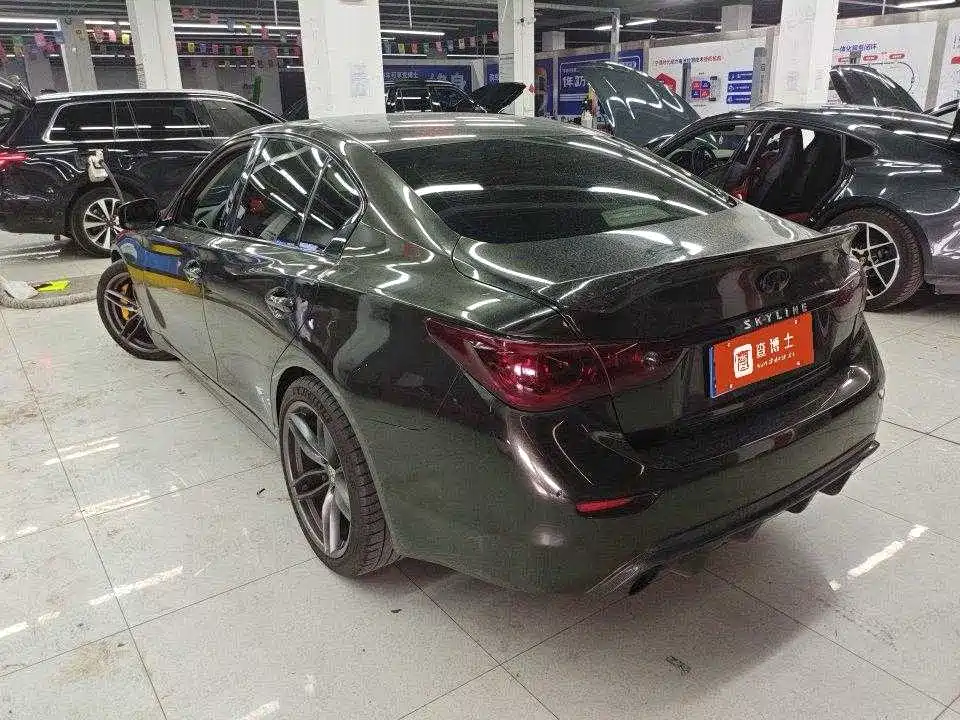 Infiniti Q50 3.7 L Comfort