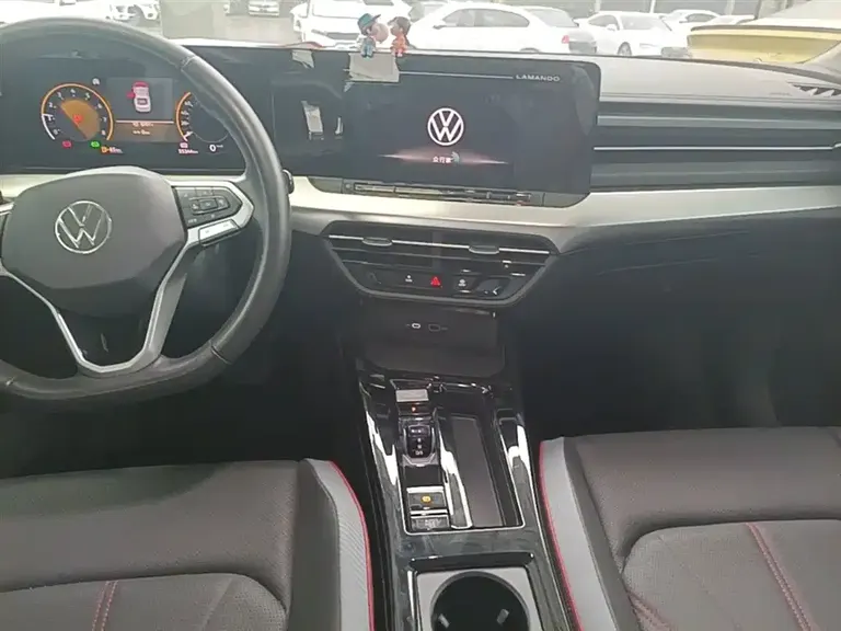Volkswagen Lamando Lamando L 280 TSI DSG Dazzle Hot