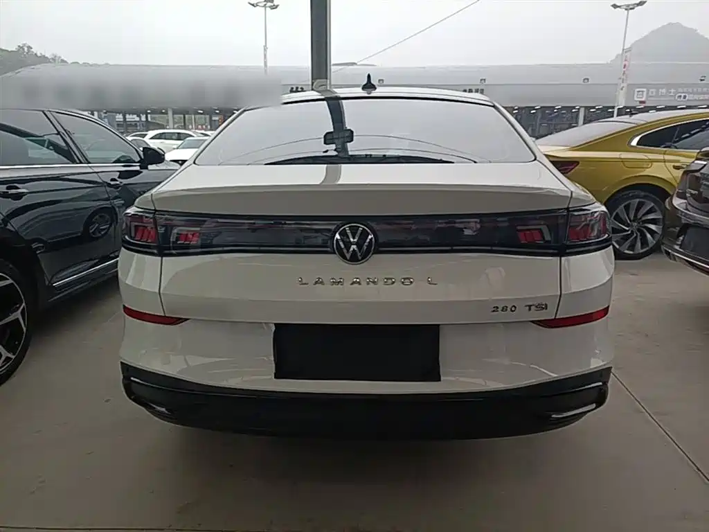 Lamando Lamando L 280 TSI DSG Dazzle Hot