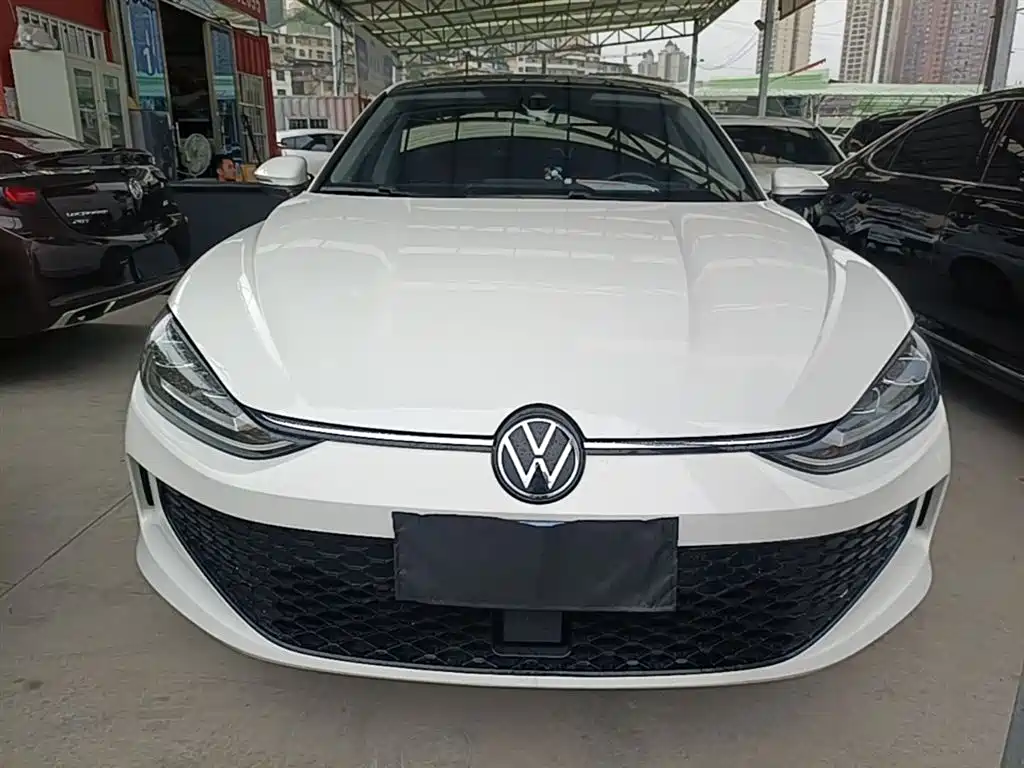 Lamando Lamando L 280 TSI DSG Dazzle Hot