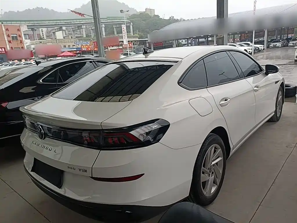 Lamando Lamando L 280 TSI DSG Dazzle Hot