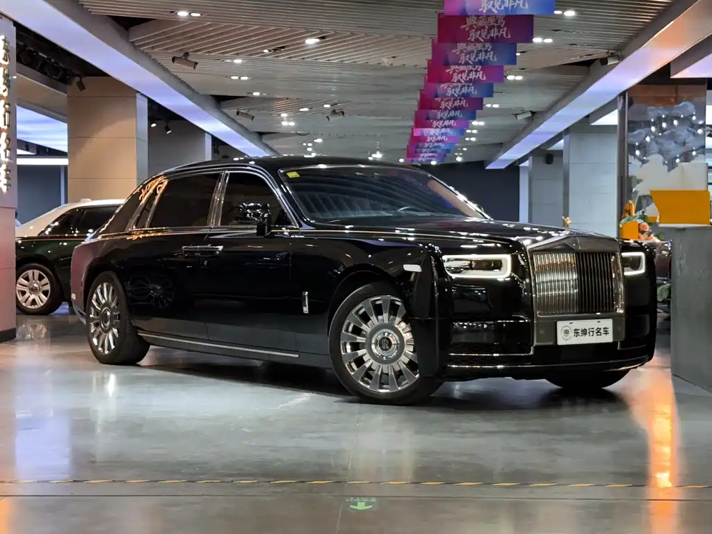 Phantom 6.7 T LWB Range