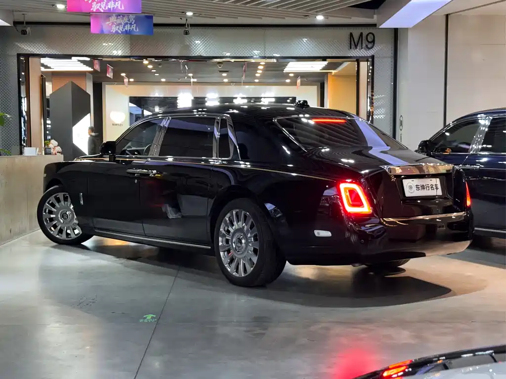 Phantom 6.7 T LWB Range