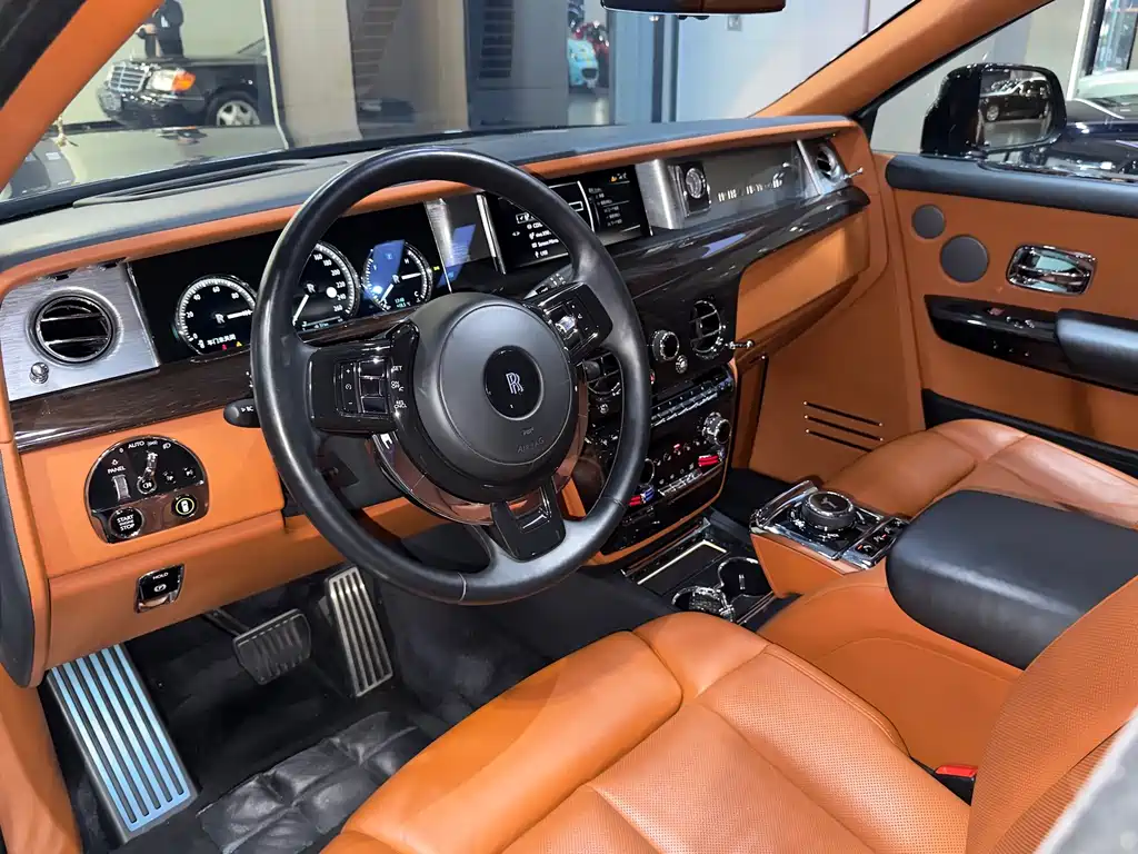 Phantom 6.7 T LWB Range