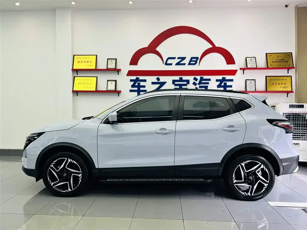 Qashqai Honor 2.0 L CVT XV+ Leading