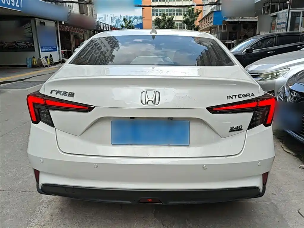 Integra 240 TURBO CVT Smart Enjoyment
