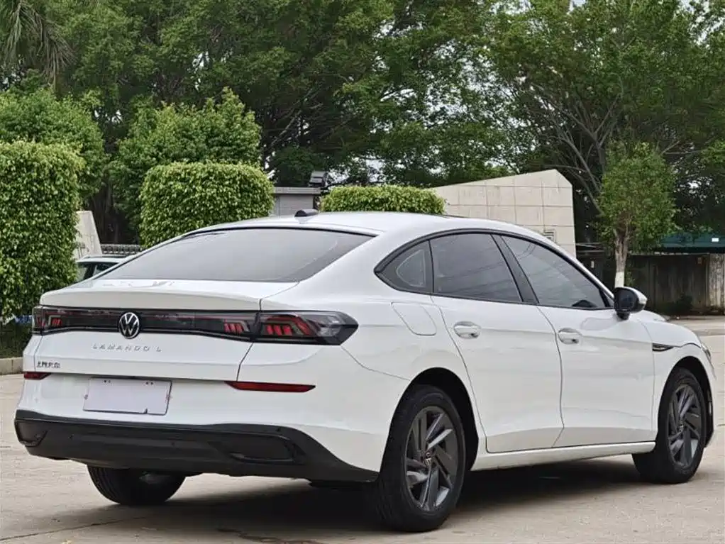 Lamando Lamando L 200 TSI DSG