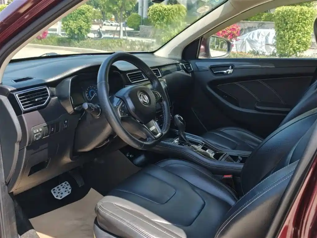 Fengguang 580 Facelift 1.5 T CVT Luxury