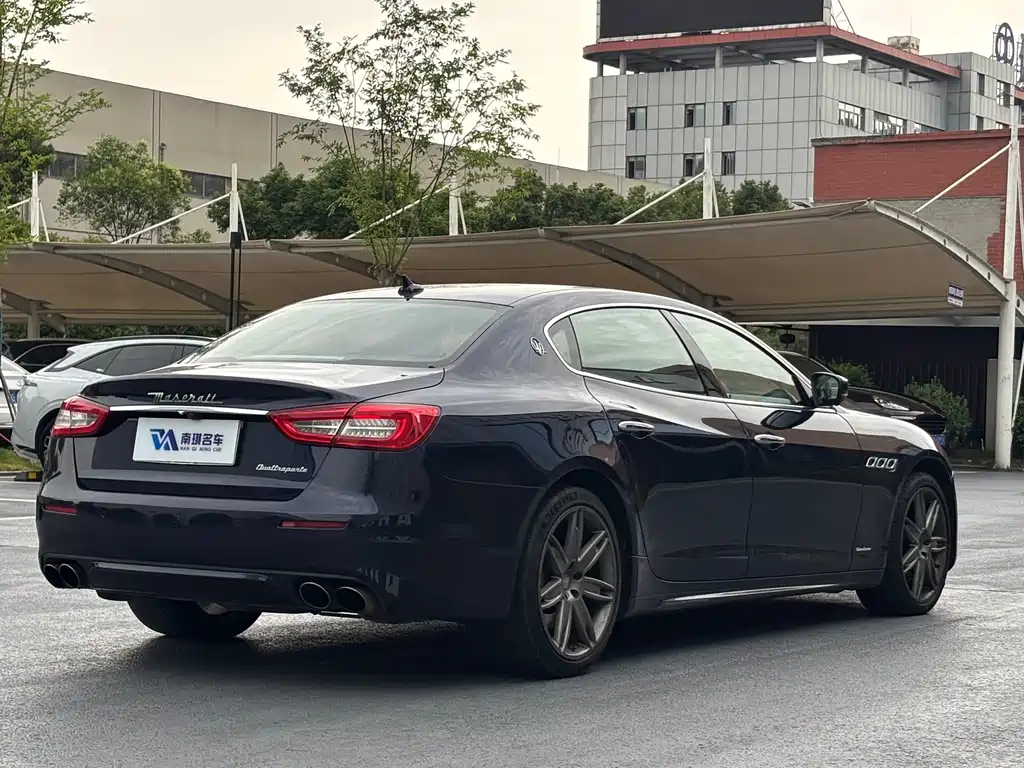 Quattroporte 3.0 T Standard