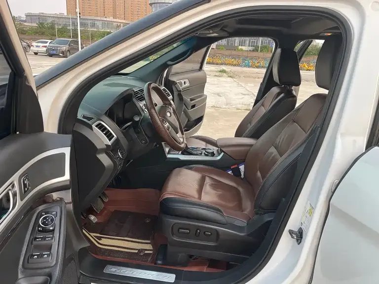 Ford Explorer (Import) 3.5 L Premium