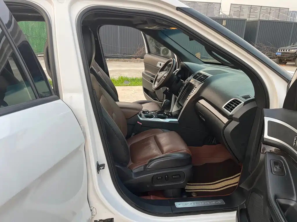 Explorer (Import) 3.5 L Premium