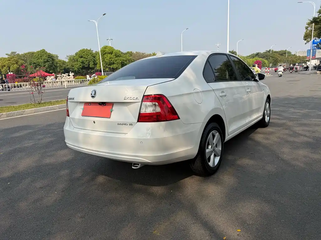 Rapid 1.6 L Auto Smart Select