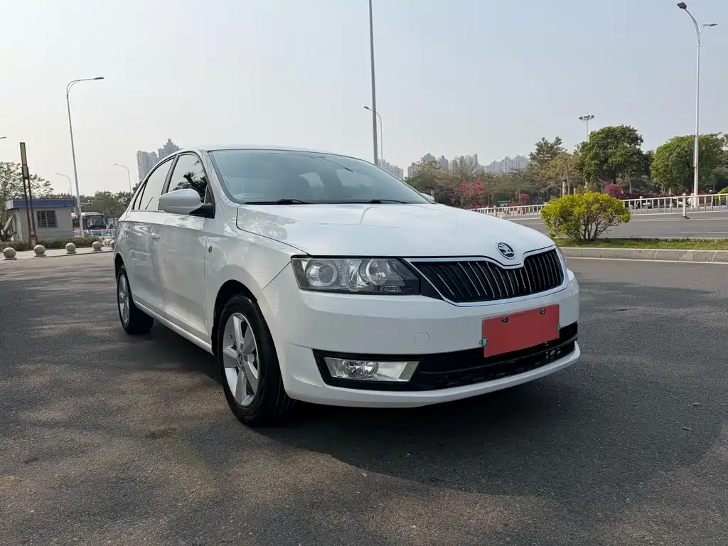 Rapid 1.6 L Auto Smart Select