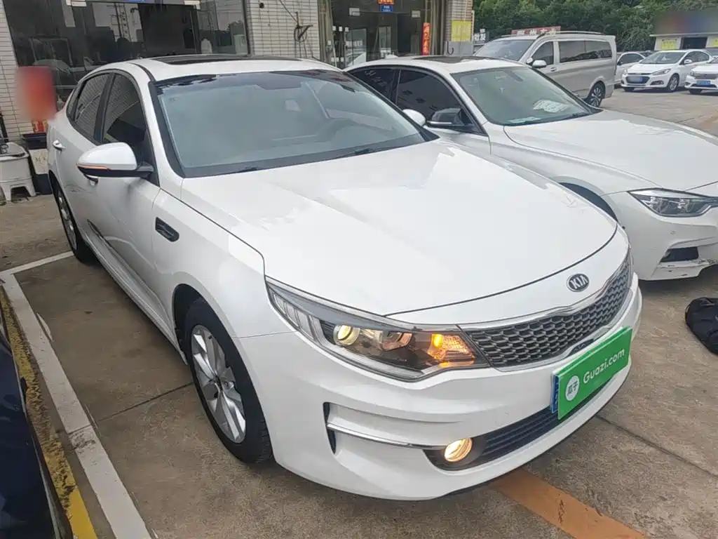 Kia K5 2.0 L Auto GLS