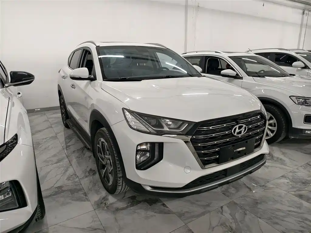 Tucson 280 TGDi 2 WD GLS Connected CN-VI