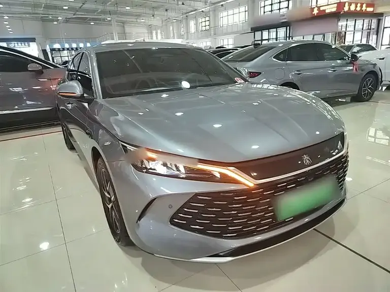 BYD Qin L DM-i Smart Drive 120 KM Leading