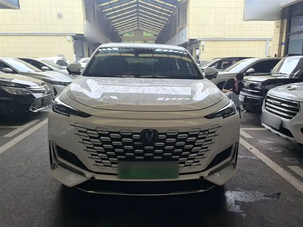 Changan UNI-K iDD Smart Electric iDD 1.5 T 135 km Smart Fun