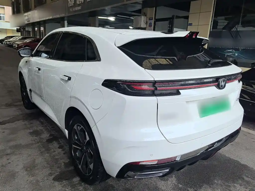 Changan UNI-K iDD Smart Electric iDD 1.5 T 135 km Smart Fun