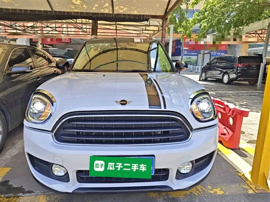 MINI COUNTRYMAN 1.5 T COOPER Special Edition