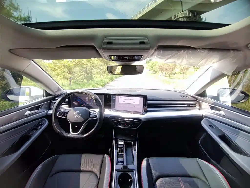 Lamando Lamando L 280 TSI DSG Spicy Cool