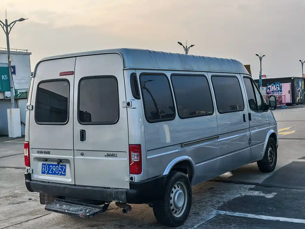 Transit Custom 2.8 T Commercial LWB Mid Roof 6-seat Rear Single Tire CN-VI JX493