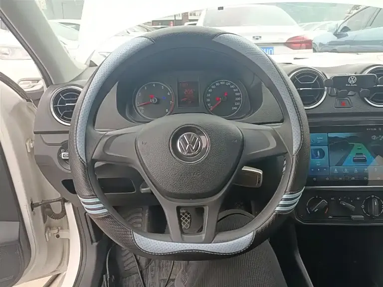 Volkswagen Jetta 1.5 L Manual Fashion