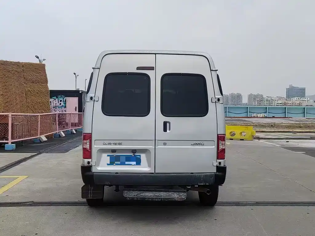 Transit Custom 2.8 T Commercial LWB Mid Roof 6-seat Rear Single Tire CN-VI JX493