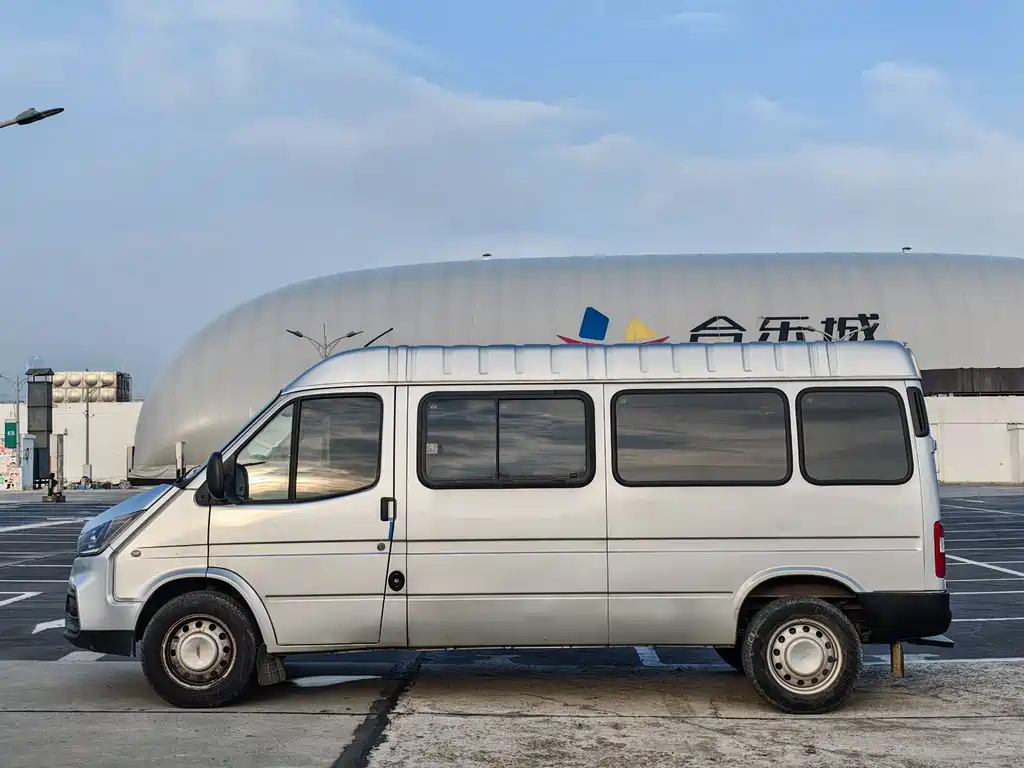 Transit Custom 2.8 T Commercial LWB Mid Roof 6-seat Rear Single Tire CN-VI JX493