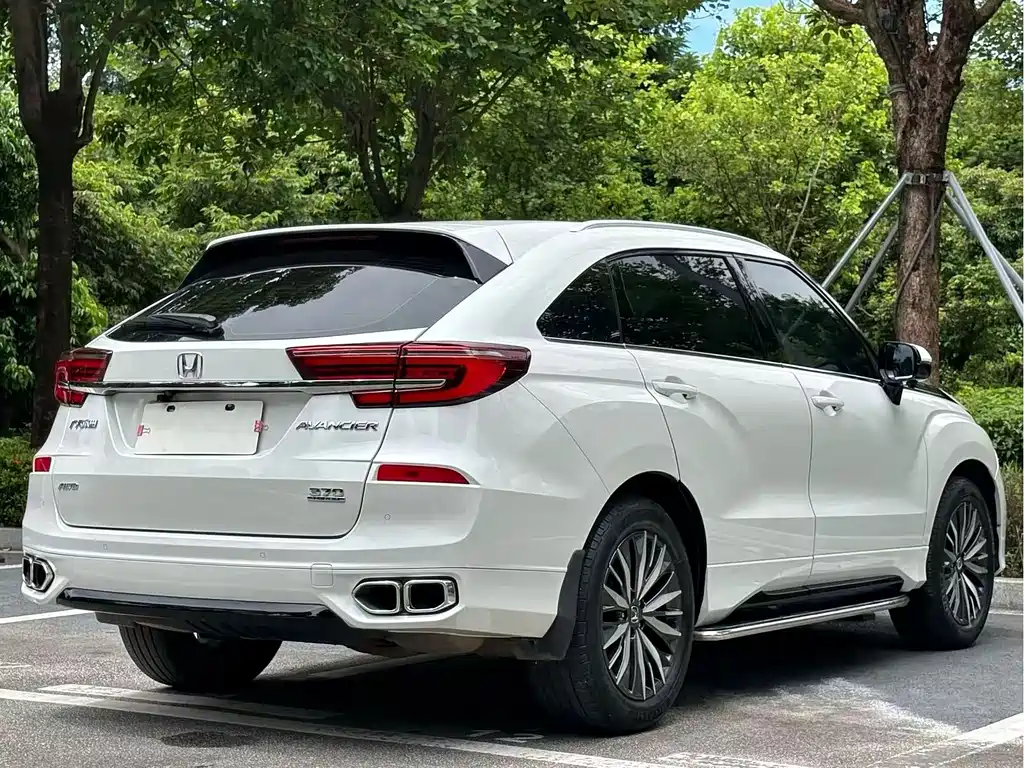 Avancier 370 TURBO 4 WD Premium