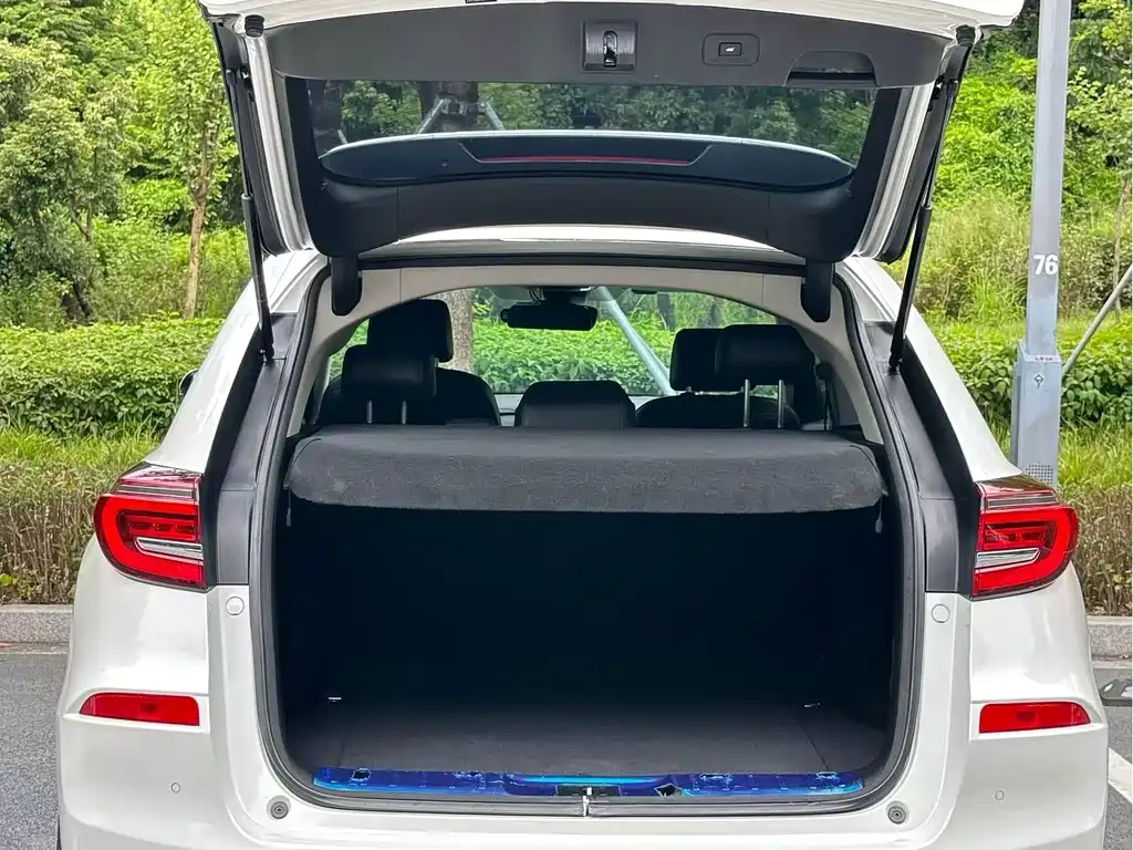 Avancier 370 TURBO 4 WD Premium